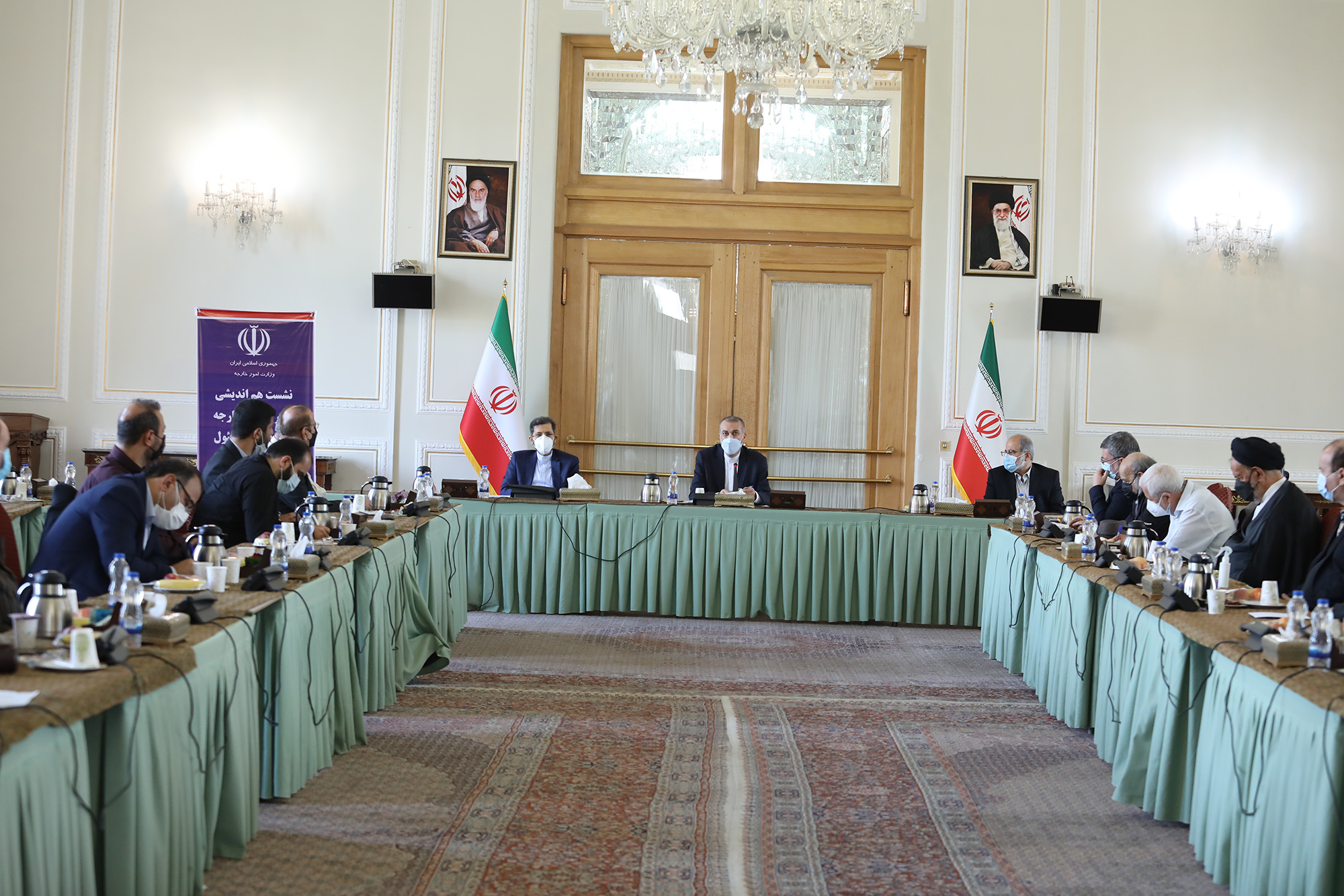 Iranian FM at Symposium with media managers